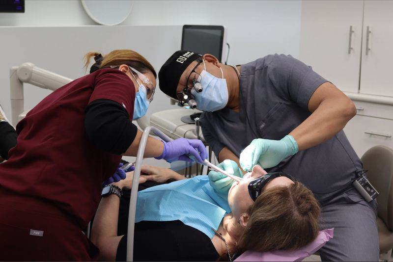 Dentistry on 66 dental location near Avenue Road in Yorkville, Toronto